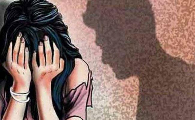 महिला को घर में अकेली पाकर चचेरे ससुर ने किया दुष्कर्म का प्रयास, पुलिस ने किया गिरफ्तार