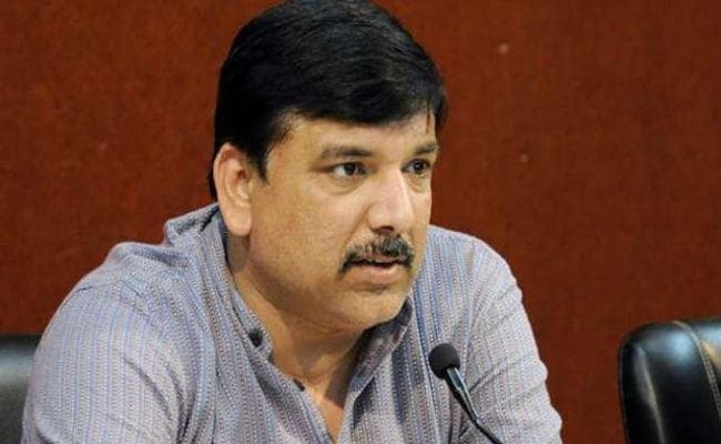 नीरव मोदी मामले पर बोली आप, जनता का पैसा वापस मिलने तक गिरफ्तारी बेकार