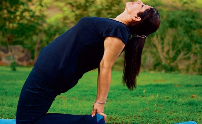 मधुमेह से कमर दर्द तक लाभकारी है उष्ट्रासन