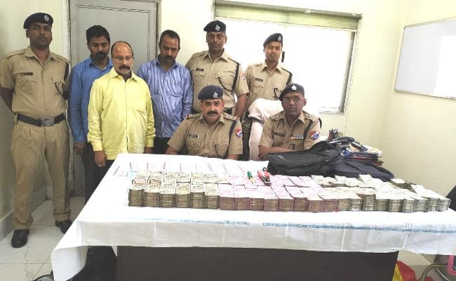 पटना के दो भाइयों के साथ रांची का राजन ट्रेन में करता था करोड़ों की चोरी, RPF ने किया गिरफ्तार