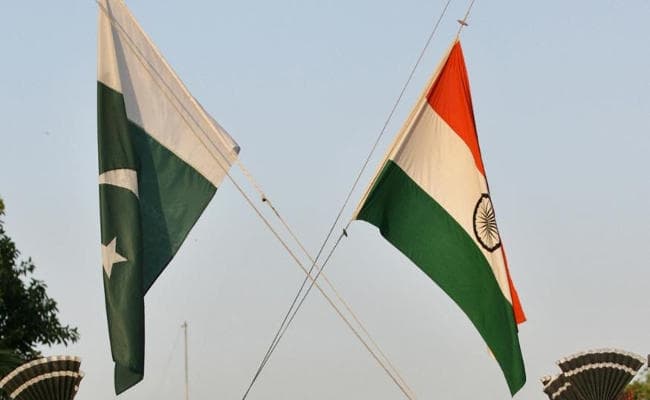 कश्मीरी अलगाववादी नेताओं को बुलाने पर भारत ने पाकिस्तान राष्ट्रीय दिवस कार्यक्रम का किया बहिष्कार