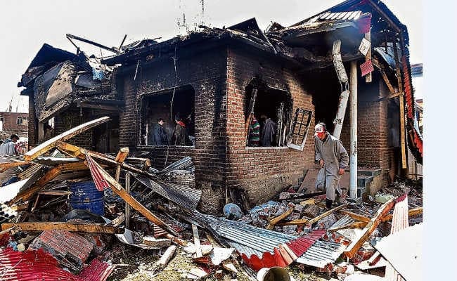 मां-बाप के सामने आतंकियों ने मार डाला 12 वर्षीय मासूम को