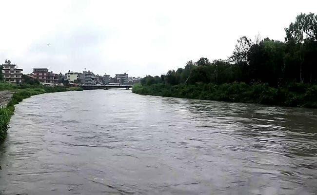 बिहार में प्रचुर मात्रा में पानी, लेकिन जल संरक्षण के प्रति जागरूकता की कमी से हो रहा नुकसान