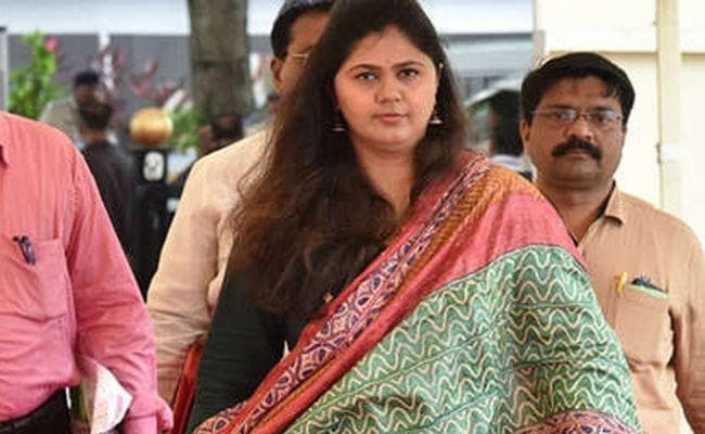 सांसदों की जगह दूसरों को टिकट काम के आधार पर दिया गया है : मुंडे