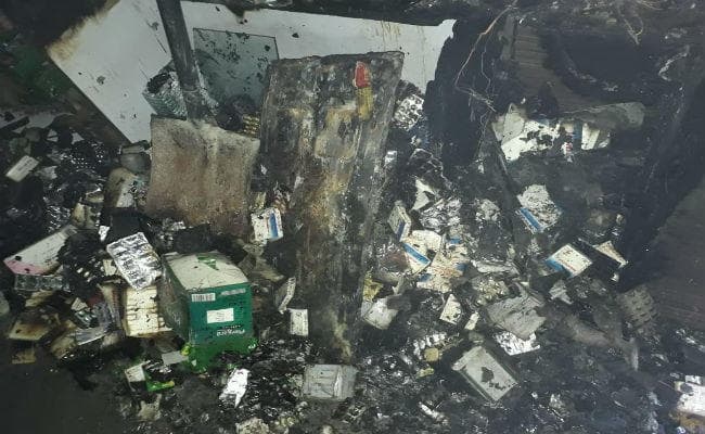 सिमडेगा : मेडिकल हॉल में लगी आग, करीब 15 लाख का नुकसान