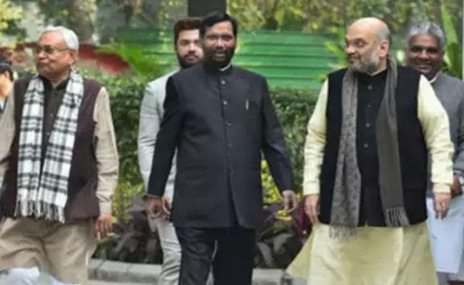 एनडीए की सूची में 13 सवर्ण, 12 पिछड़ा व 7 अतिपिछड़ा