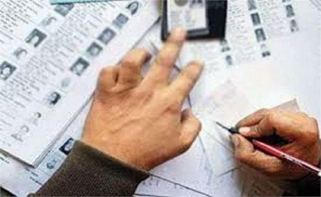 रांची : विशेष शिविर आज, मतदाता सूची में जोड़े जायेंगे नाम, बीएलओ का प्रशिक्षण कल से