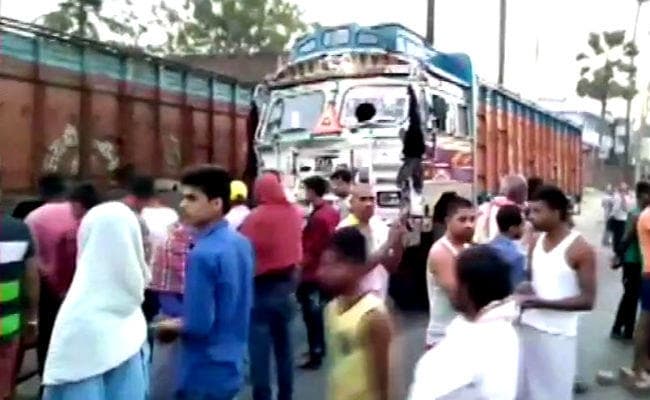 पटना : बख्तियारपुर में दो ट्रकों की टक्कर की चपेट में आया टेंपो, पांच लोगों की मौत, 13 लोग घायल