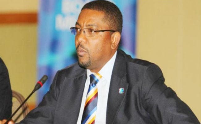 वेस्टइंडीज क्रिकेट ने डेव कैमरुन को अध्यक्ष पद से हटाया