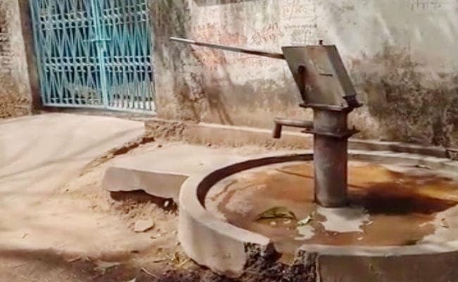 VIDEO : जब खुद ब खुद चलने लगा चापानल, आपभी देखेंगे तो रह जाएंगे दंग