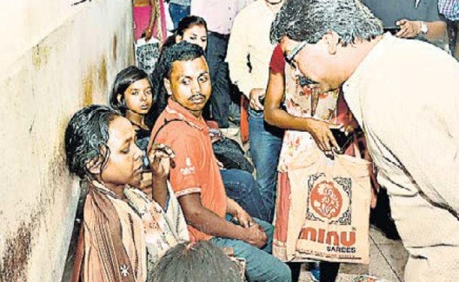 रांची : रिम्स में भर्ती सिलवानुस डुंगडुंग से मिलने पहुंचे हेमंत और बाउरी