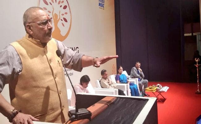 बेगूसराय सीट : गिरिराज सिंह का छलका दर्द कहा- स्वाभिमान के साथ समझौता करके नहीं लड़ सकता चुनाव