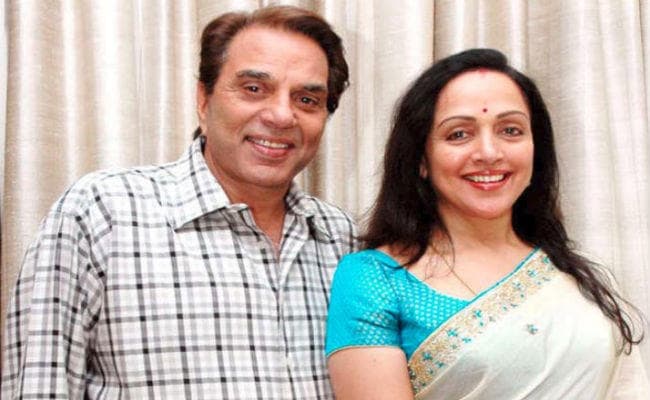 Lok Sabha 2019 : अरबपति हैं भाजपा सांसद हेमामालिनी, पांच वर्ष में पति-पत्नी ने कमाए दस-दस करोड़