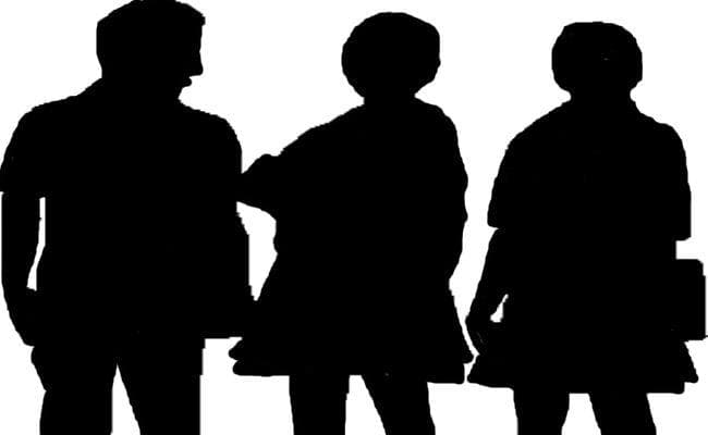 नौवीं की फाइनल परीक्षा देकर दो छात्रा और एक छात्र रहस्यमय ढंग से गायब, तीनों घर से कह कर निकले- जा रहे स्कूल