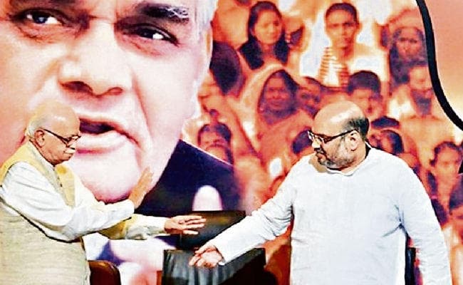 लौहपुरुष आडवाणी के अटल गढ़ गांधीनगर में शाहनामा, सामने होंगे पूर्व भाजपा सांसद शंकर वाघेला, जानें यहां कब कौन बने सांसद