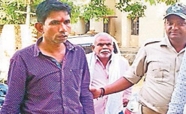 बिहारशरीफ में लेबर कमिश्नर का फर्जी पीए बनकर ठगी करते युवक पकड़ाया