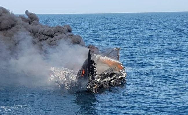 ड्रग्स माफियाओं पर बड़ा शिकंजा, करोड़ों की ड्रग्स लदी बोट को उड़ाया गया