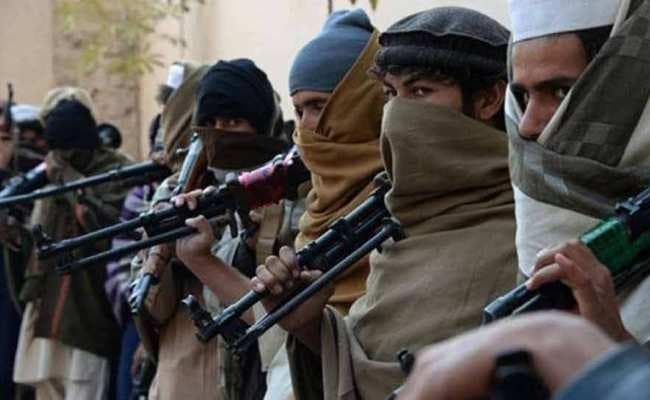 पुलिस ने किश्तवाड़ में ‘वांछित आतंकवादियों'' का पोस्टर लगाया