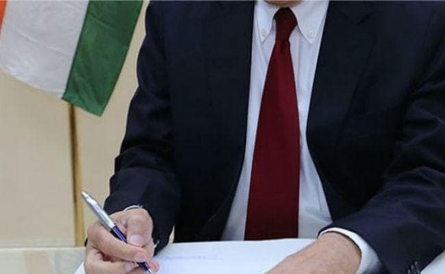 जो खुद अयोग्य है, वह कैसे चुन सकता है प्रत्याशी