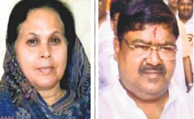 भाजपा ने दी चेतावनी कहा नामांकन वापस लें, नहीं तो होगी कार्रवाई, पुतुल बोली नो कमेंट्स, अशोक बोले डरता नहीं कार्रवाई से