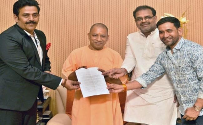 लोकसभा चुनाव 2019 : भोजपुरी अभिनेताओं के बूते मतदाताओं को लुभायेगी भाजपा