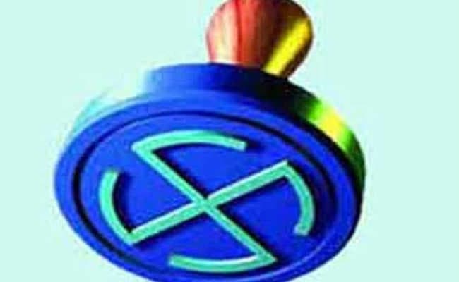 पंडित जी बताईं न नामांकन कब करीं...