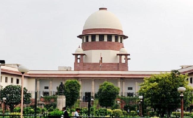 सुप्रीम कोर्ट के आदेश के कथित उल्लंघन पर केंद्र, चुनाव आयोग को नोटिस