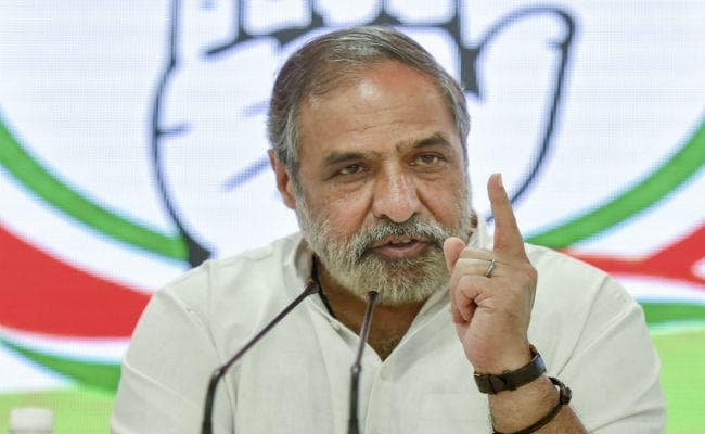कांग्रेस ने पीएम मोदी पर लगाया जनता से जुड़े मुद्दों से भागने का आरोप, बोली-जवानों के बलिदान का कर रहे राजनीतिकरण