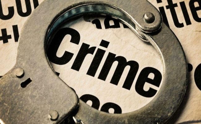 OMG : फीस न देने पर बेदर्द स्कूल ने नेत्रहीन समेत दो बच्चों को धूप में किया खड़ा, केस दर्ज