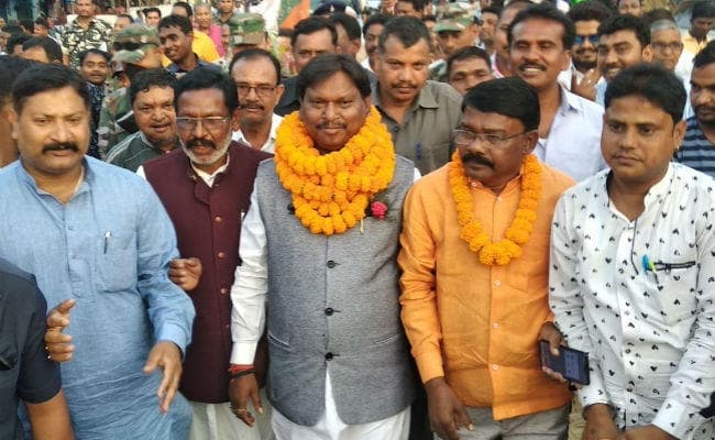 खूंटी से भाजपा प्रत्याशी बनाये जाने के बाद खरसावां पहुंचे अर्जुन मुंडा का हुआ भव्य स्वागत