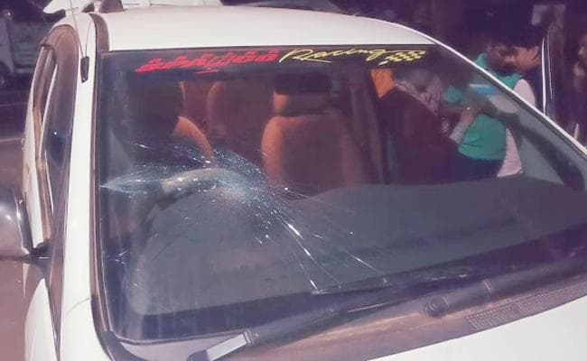 Lok Sabha Elections 2019 : भाजपा प्रत्याशी भारती घोष के इलेक्शन एजेंट पर हमला, गाड़ी में तोड़फोड़