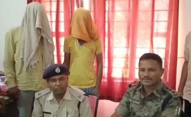 पलामू में हथियार के साथ दो अपराधी गिरफ्तार