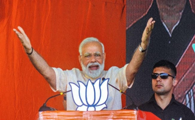 उमर ने जम्मू कश्मीर के लिए अलग प्रधानमंत्री की वकालत की, पीएम मोदी ने घेरा