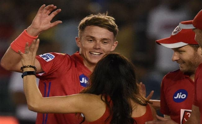 VIDEO: किंग्स इलेवन पंजाब की जीत पर सैम कुरैन और प्रीति जिंटा ने यूं किया ''भांगड़ा''