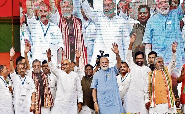 लोकसभा चुनाव : पीएम मोदी ने जमुई व गया में कहा, पांच वर्षों में बहुत काम हुए, जो बच गये हैं उन्हें आपका यही चौकीदार पूरा करेगा