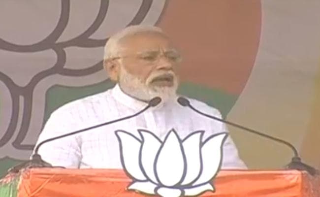 सिलीगुड़ी में ममता पर बरसे पीएम मोदी, बोले : TMC के Payroll पर गुंडागर्दी करने वाले सुधर जायें, नहीं तो BJP सुधार देगी