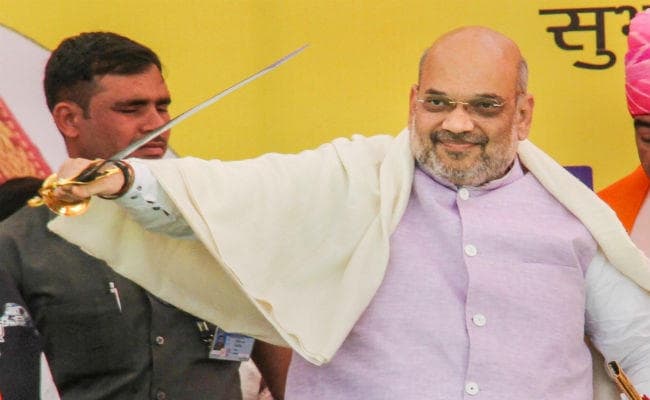 पाकिस्तान अगर गोली चलाएगा तो हम दागेंगे गोले : अमित शाह