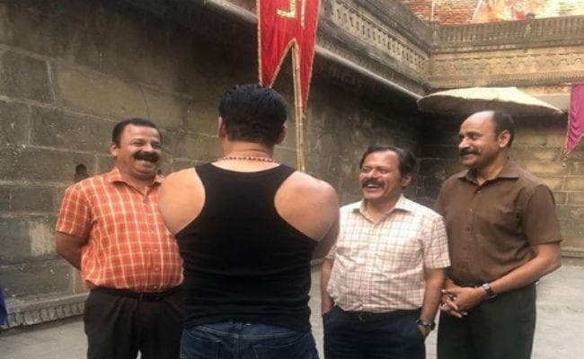 ‘दबंग 3’ : सेट पर शिवलिंग को लेकर मचा हंगामा, तो सलमान खान ने कही ये बात