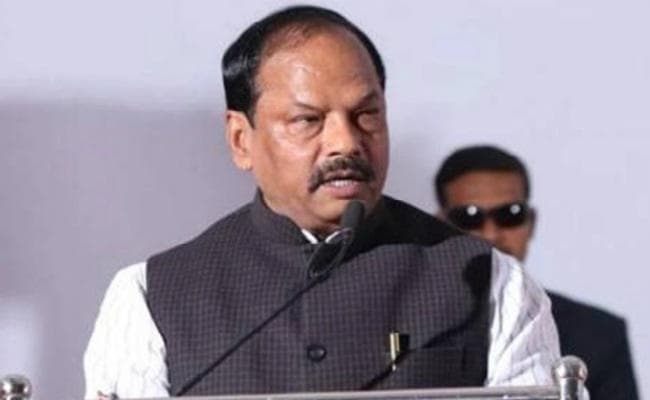 छत्तीसगढ़ में शहीद हुए झारखंड के लाल इशरार के परिजनों को 10 लाख मदद व एक को सरकारी नौकरी देगी रघुवर सरकार