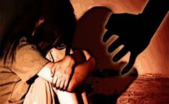 पिता ने नाबालिग पुत्री के साथ किया दुष्कर्म