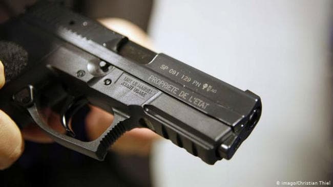 अवैध हथियार बनाने की फैक्टरी में छापेमारी, सात गिरफ्तार