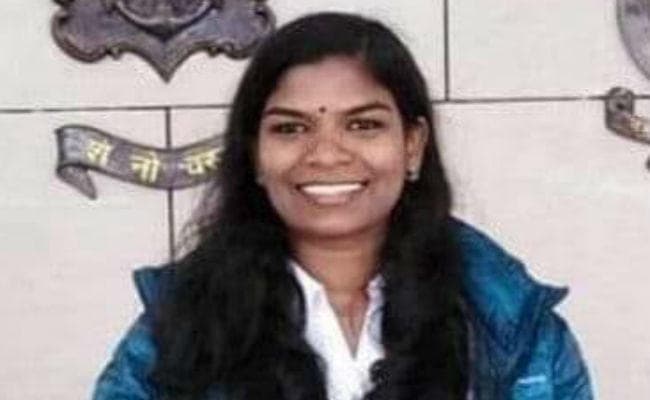 वायनाड की  पहली आदिवासी लड़की ने सिविल सेवा परीक्षा में पायी सफलता, बोले राहुल गांधी- बधाई हो..