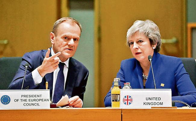 ब्रेक्जिट : अनिश्चितता के मोड़ पर खड़ा है यूरोप भंवर में ब्रिटेन और यूरोपीय संघ