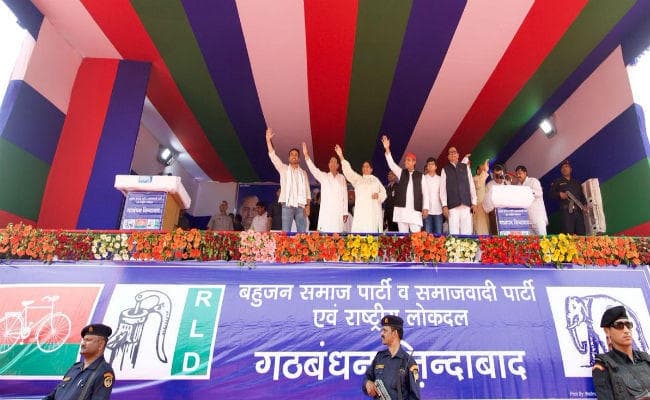 देवबंद की रैली में मायावती ने भाजपा के साथ-साथ कांग्रेस को भी कोसा, बोले अखिलेश- पहले चायवाला, अब चौकीदार...