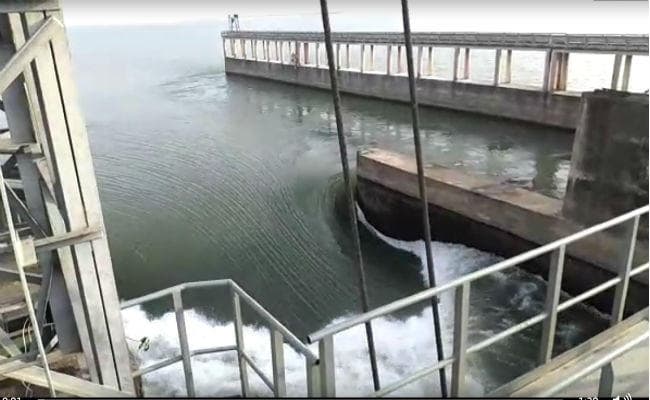 फरक्का बराज का टूटा गेट, बांग्लादेश की ओर जा रहा पूरा पानी, संकट में हल्दिया-इलाहाबाद जलमार्ग