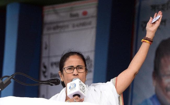 मोदी को सत्ता और राजनीति से बाहर करना चाहिए : ममता बनर्जी