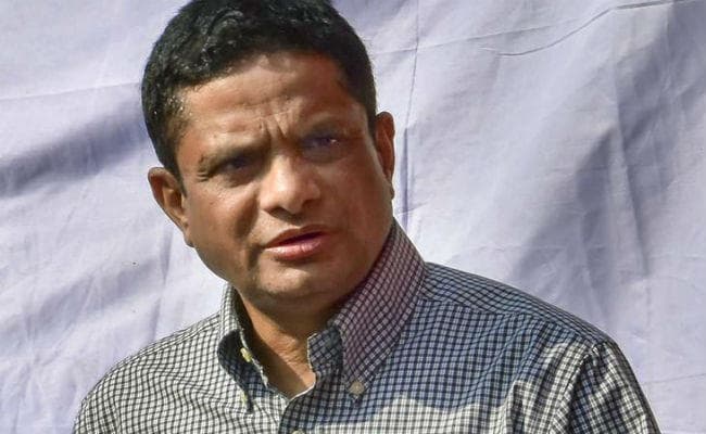 चिटफंड मामला: सुप्रीम कोर्ट ने सीबीआई की अर्जी पर कोलकाता के Ex CP से मांगा जवाब