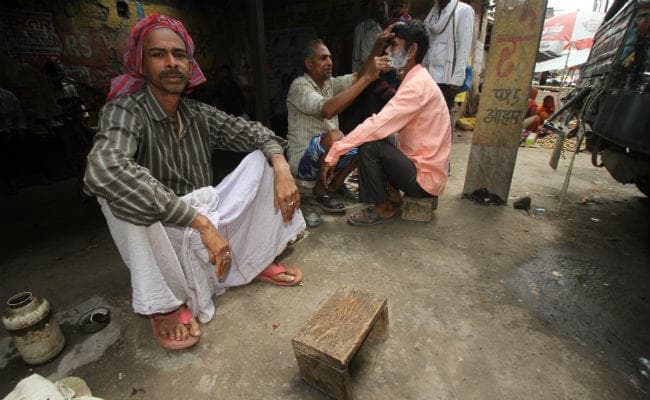 बिहार: सांसत में फंसी है प्रत्याशियों की जान, बोले वोटर- टाइम आयी त दिखाई, केकरा ला रोपाई