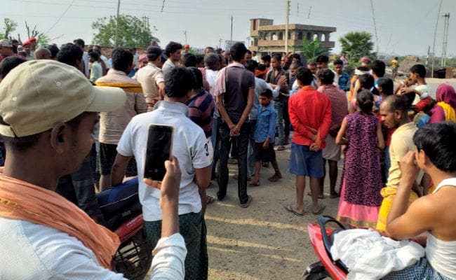 फुलवारीशरीफ : NH 98 पर बेकाबू ट्रक ने महिला को रौंदा, मौत के बाद सड़क पर उतरे लोगों ने जाम की सड़क