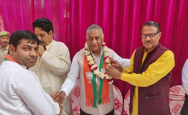 गाजियाबाद : पूर्व सेना प्रमुख  वी के सिंह के सामने सपा-बसपा-रालोद की तिकड़ी बनी चुनौती